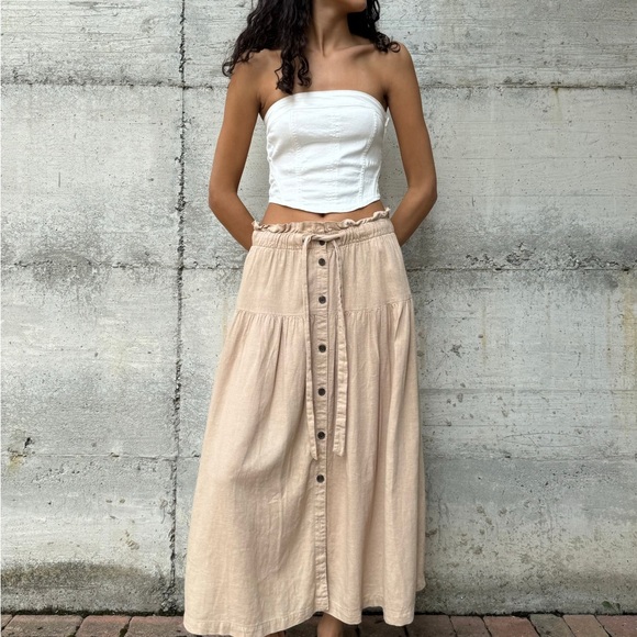 Universal Thread Dresses & Skirts - Universal Thread Paperbag Waist Linen Blend Midi Skirt